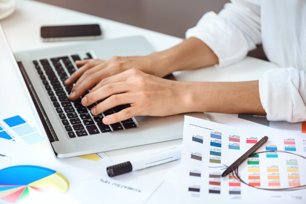 Discover the innovative painting services offered by Parrotones, where cutting-edge technology meets traditional craftsmanship for a seamless and professional experience.